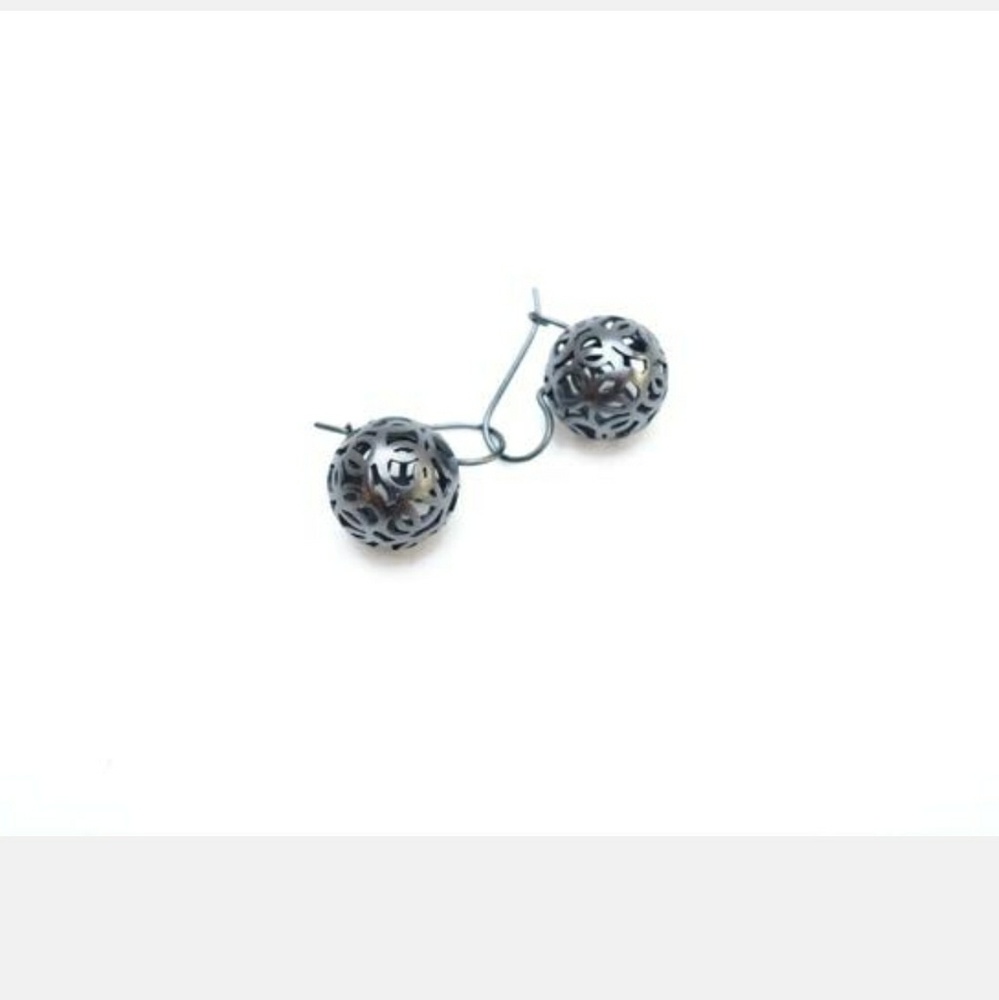 Kesta Creations 925 Silver Deaigner Earrings